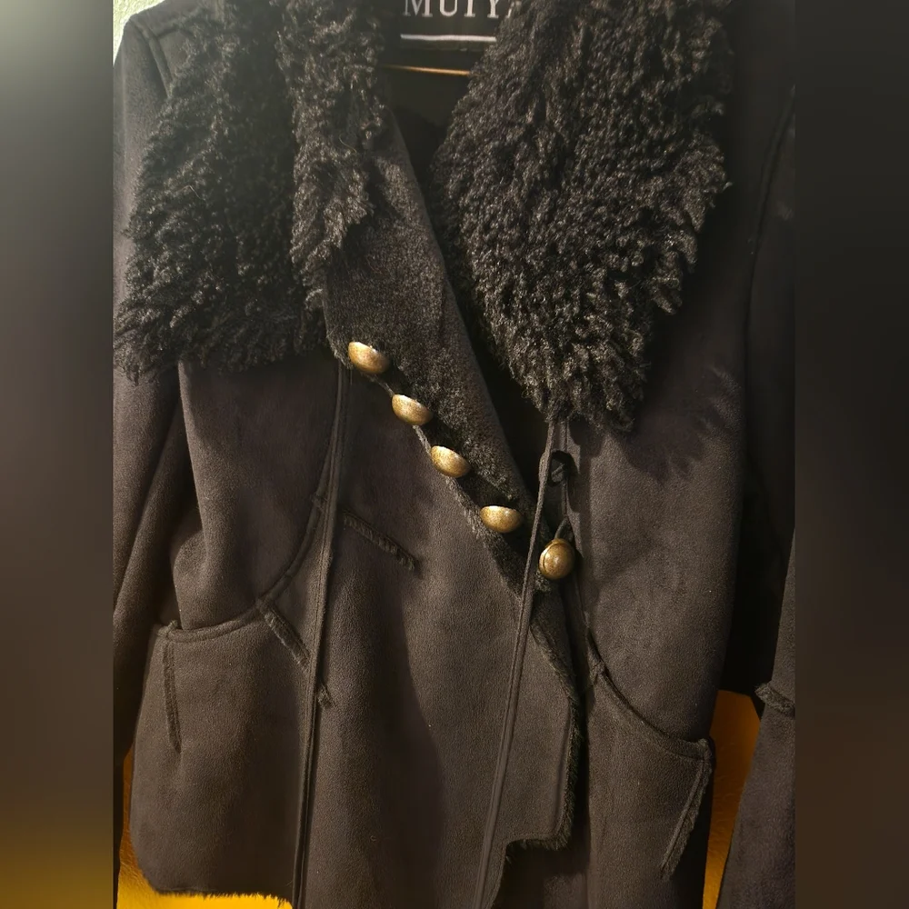 Jacket - Picture 4 of 8